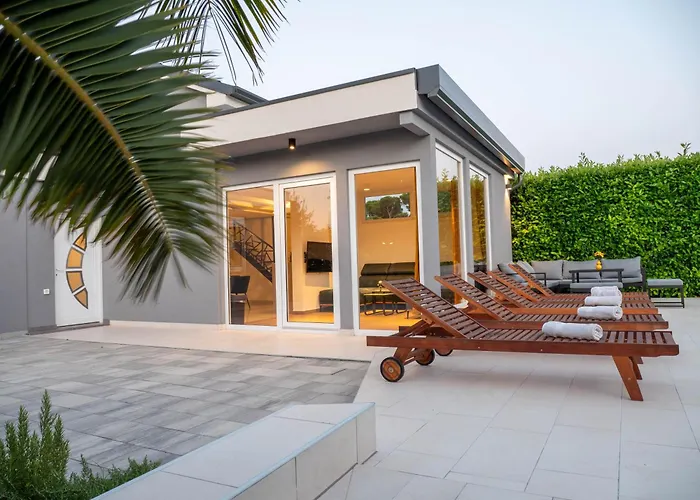 וילה Vinky פולה